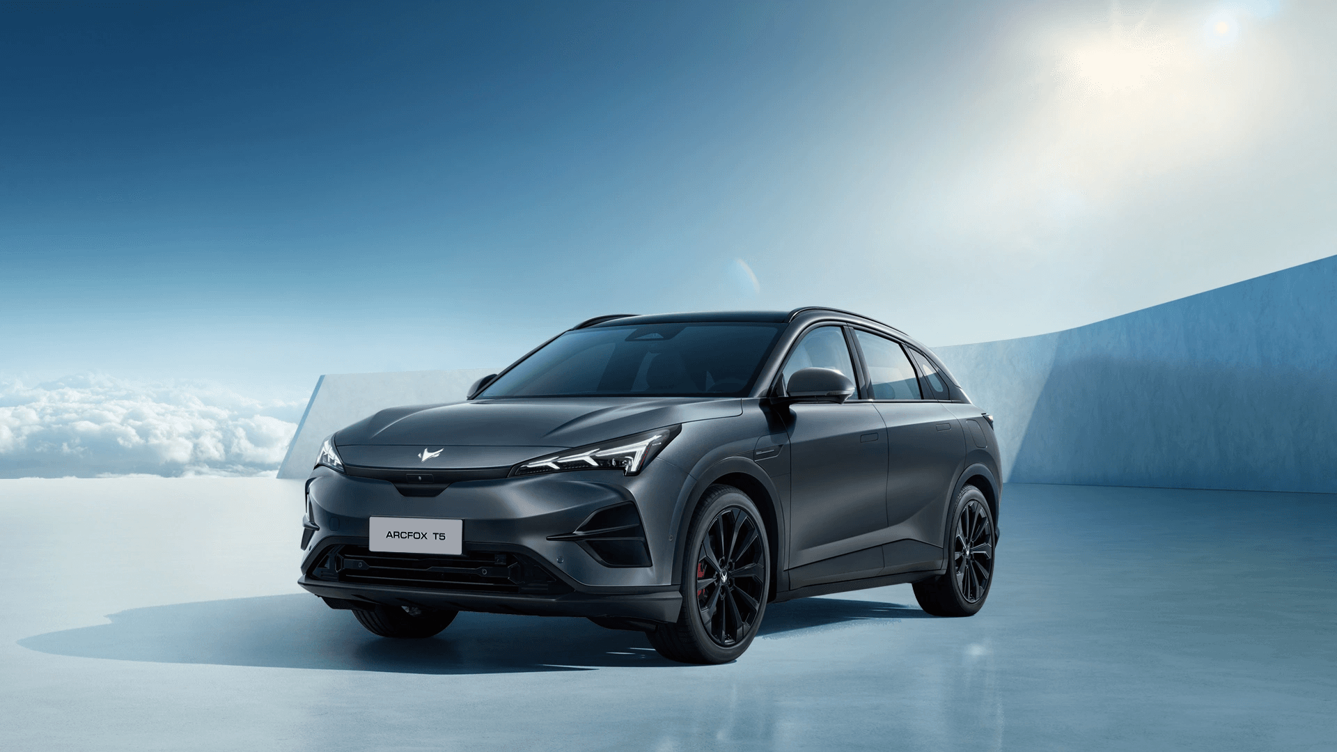ArcFox T5 — купить электромобиль EV ASIA