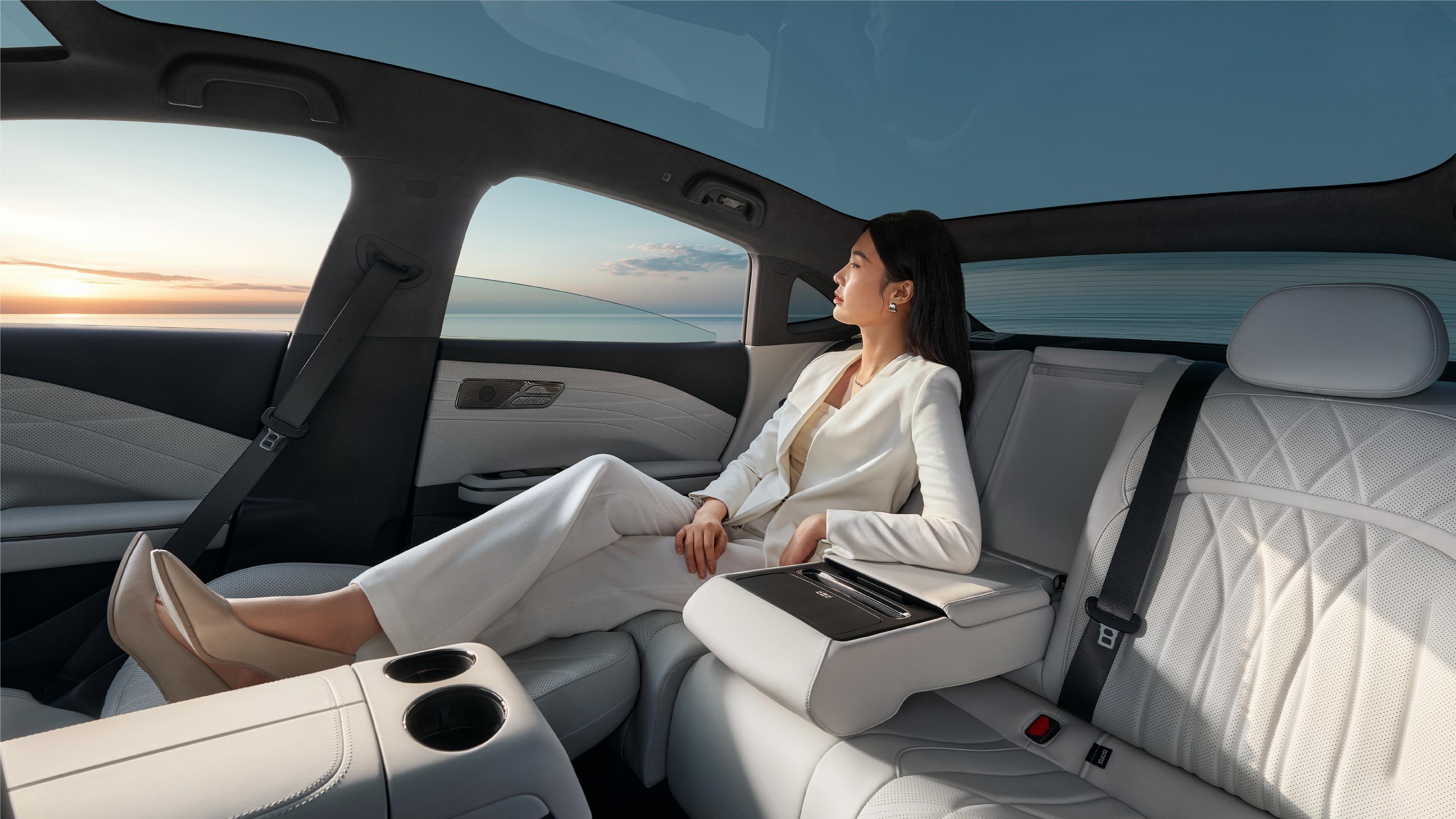 Geely Galaxy E8 фото 24