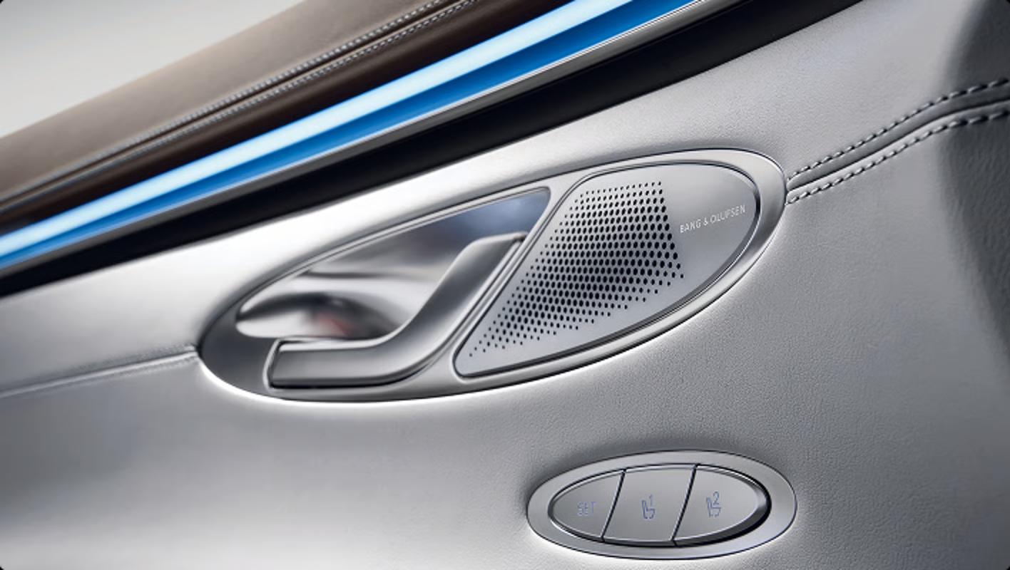 Genesis Electrified GV70 фото 19