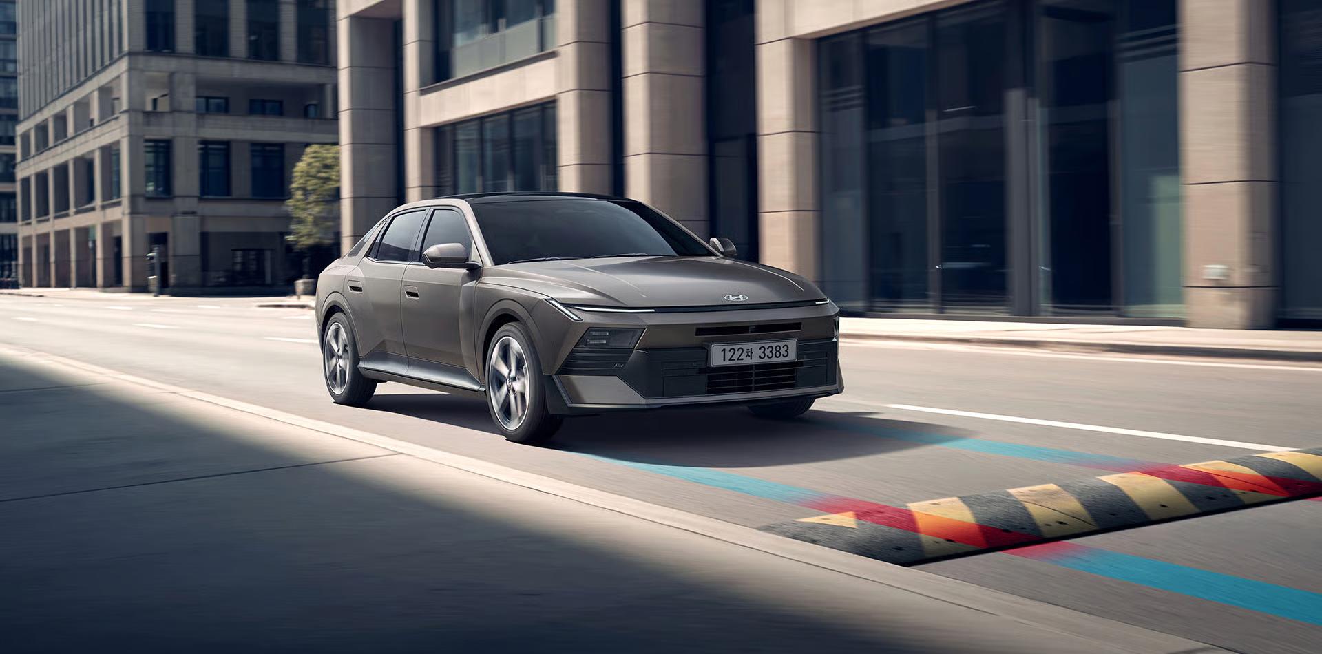 Hyundai Avante Hybrid — купить электромобиль EV ASIA