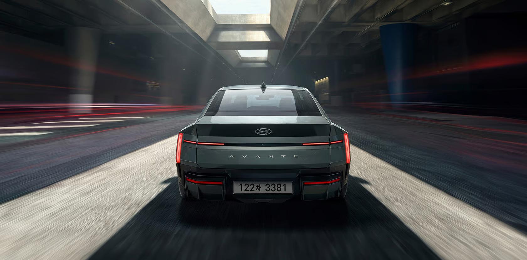 Hyundai Avante Hybrid фото 10