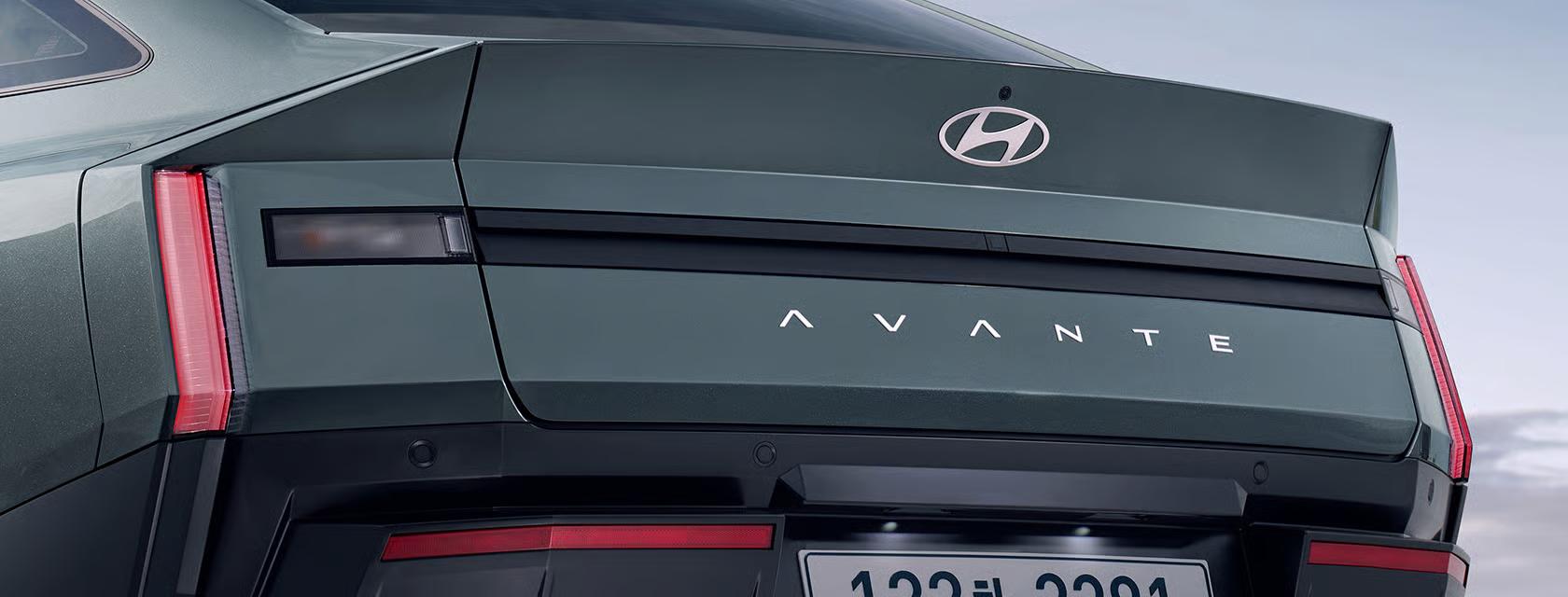 Hyundai Avante Hybrid фото 23