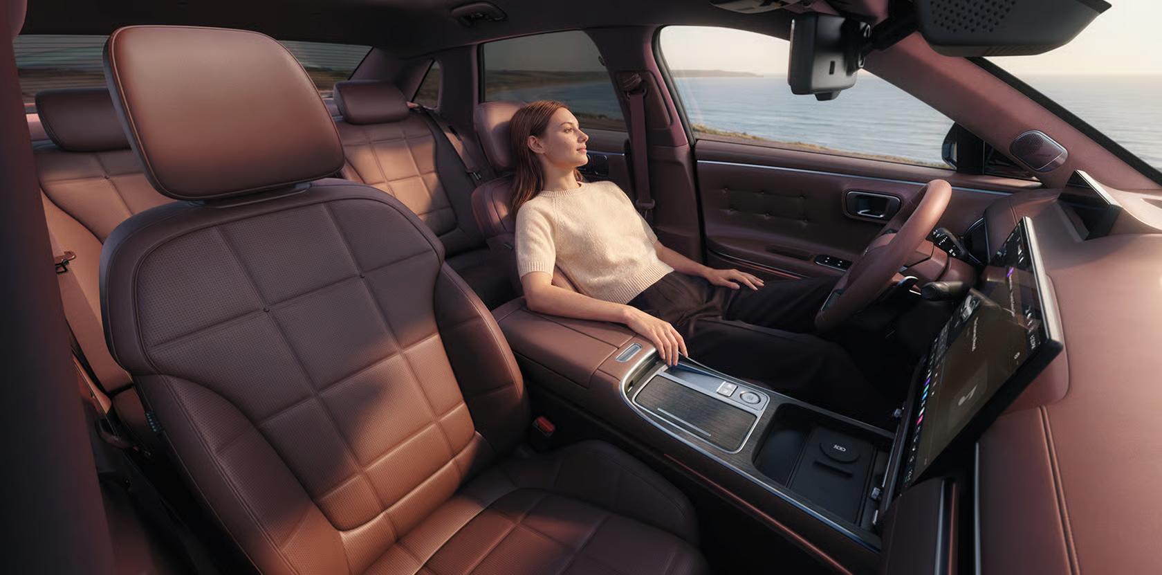 Hyundai Grandeur Hybrid фото 13