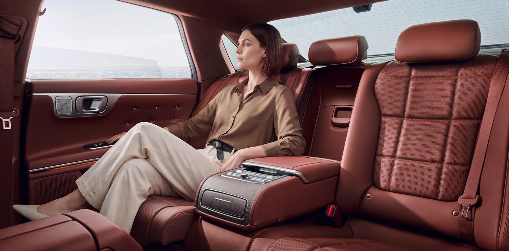 Hyundai Grandeur Hybrid фото 3