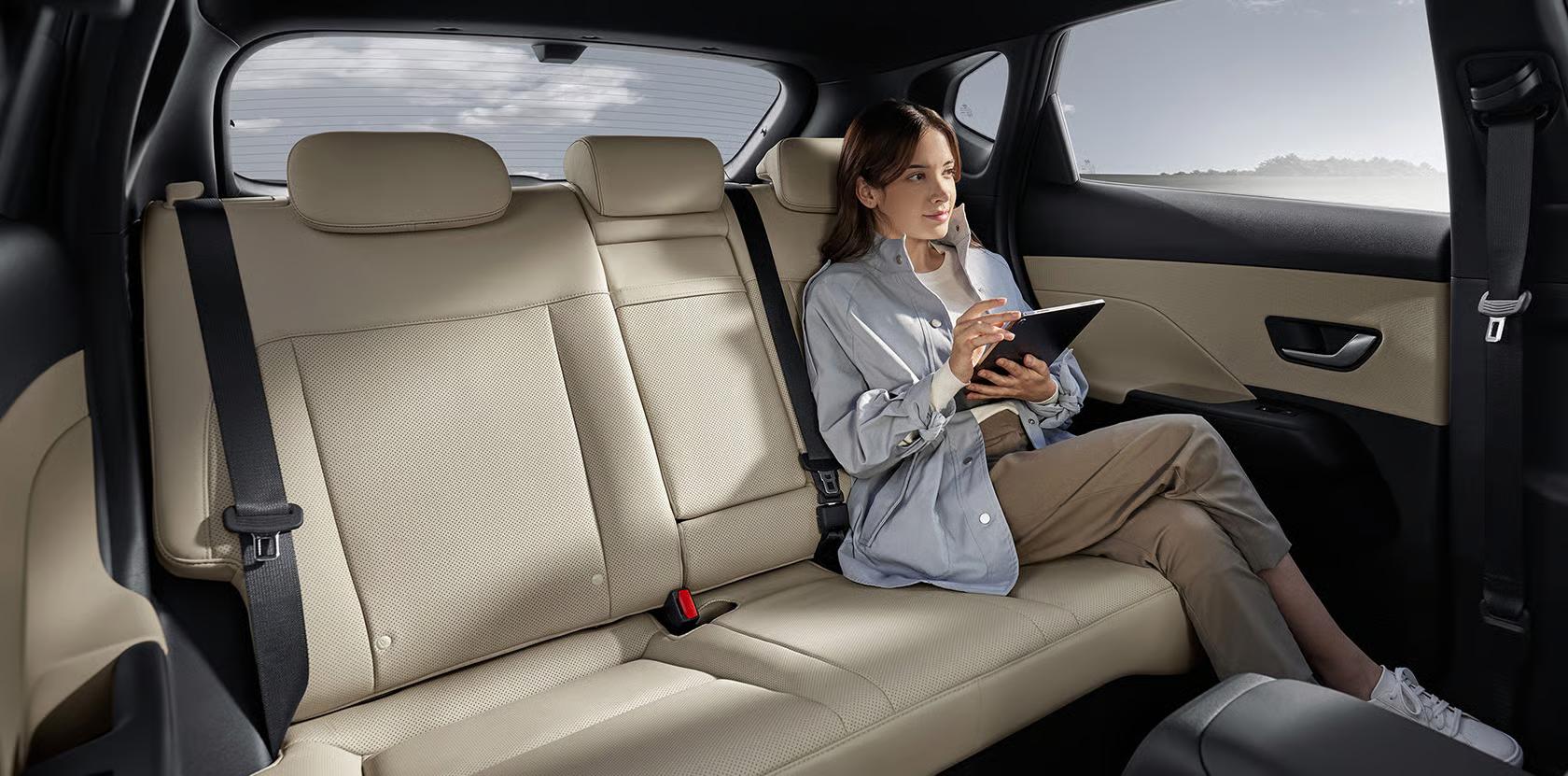 Hyundai KONA Electric фото 11
