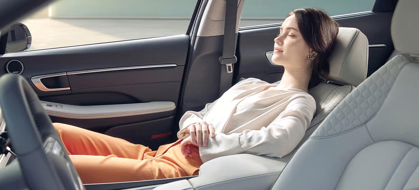 Hyundai Sonata The Edge Hybrid фото 22