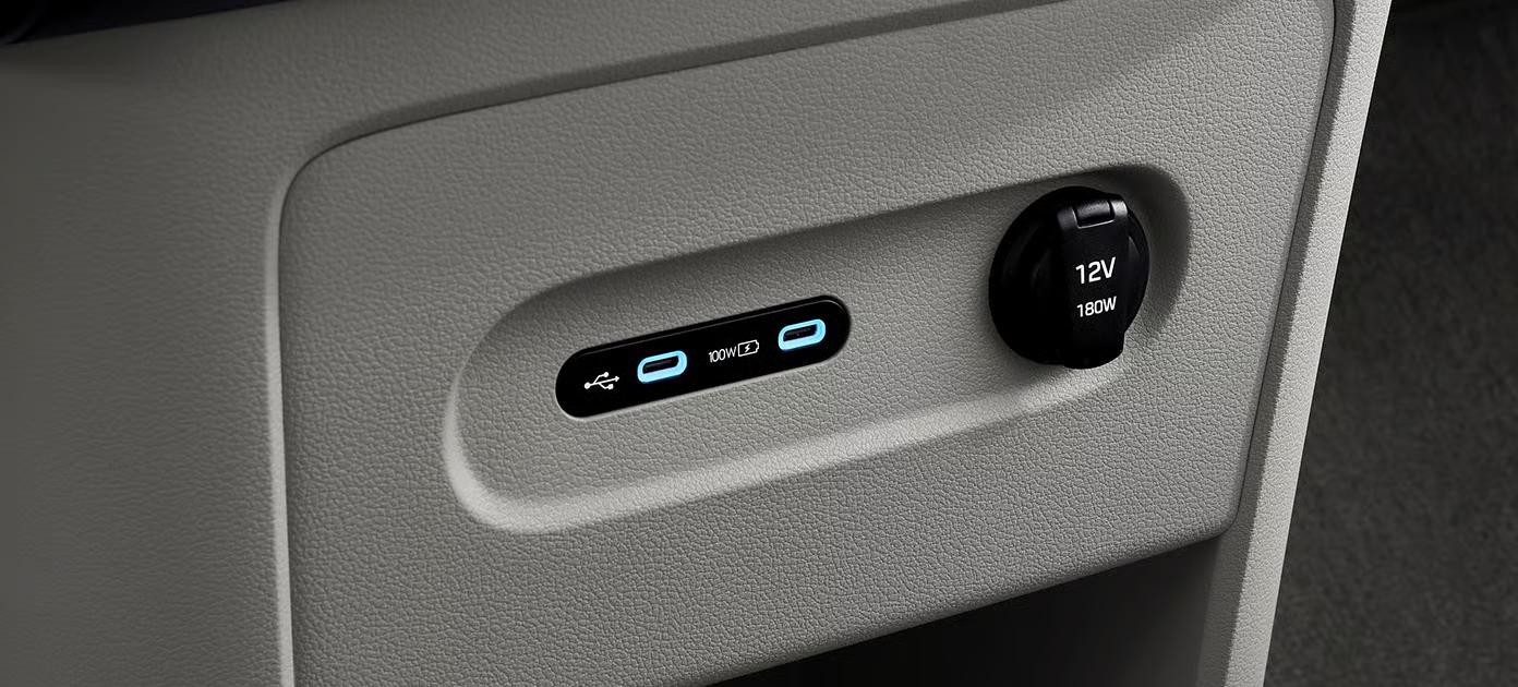 Hyundai STARIA Limousine Electric фото 19