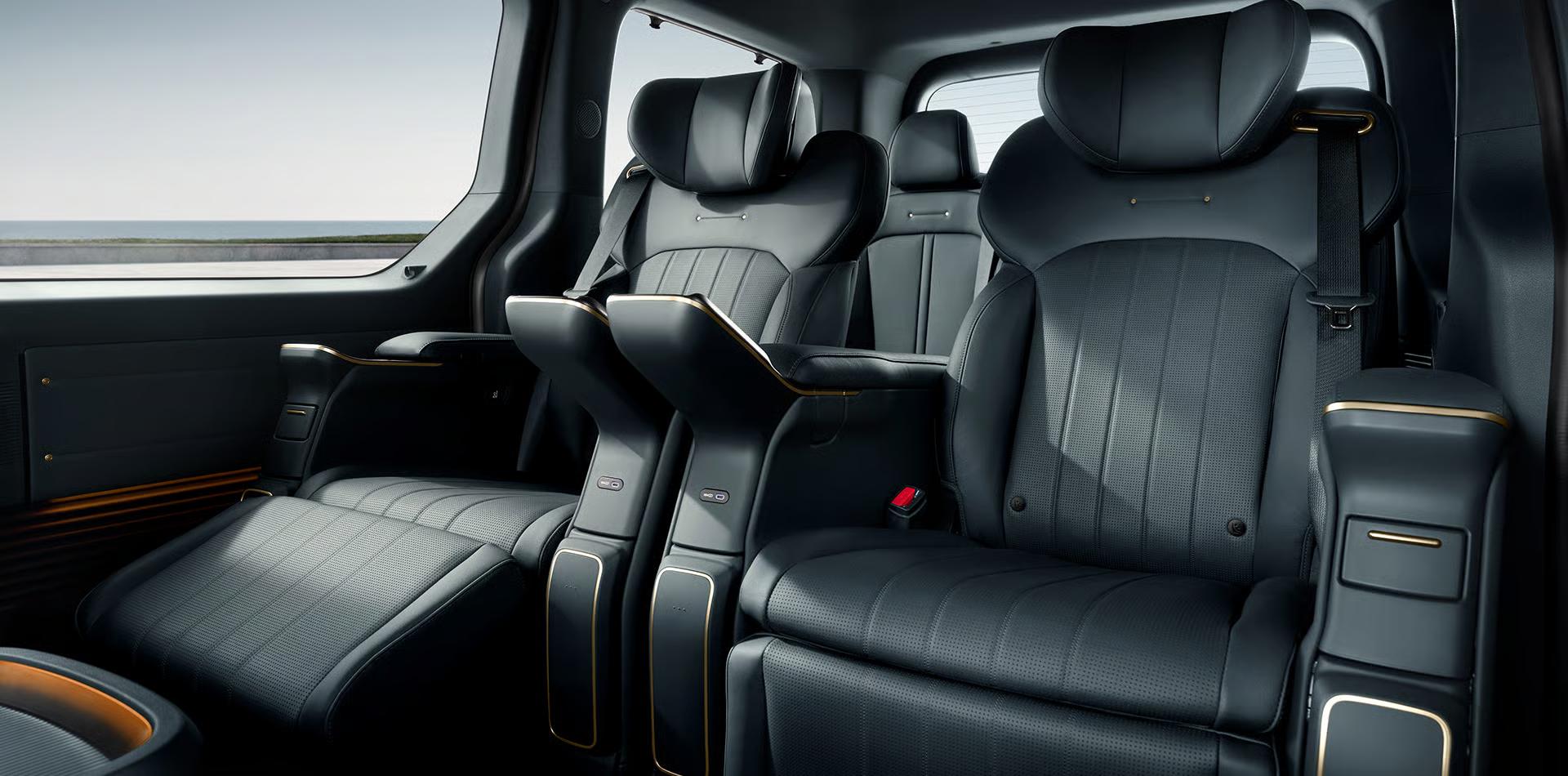 Hyundai STARIA Limousine Electric фото 4