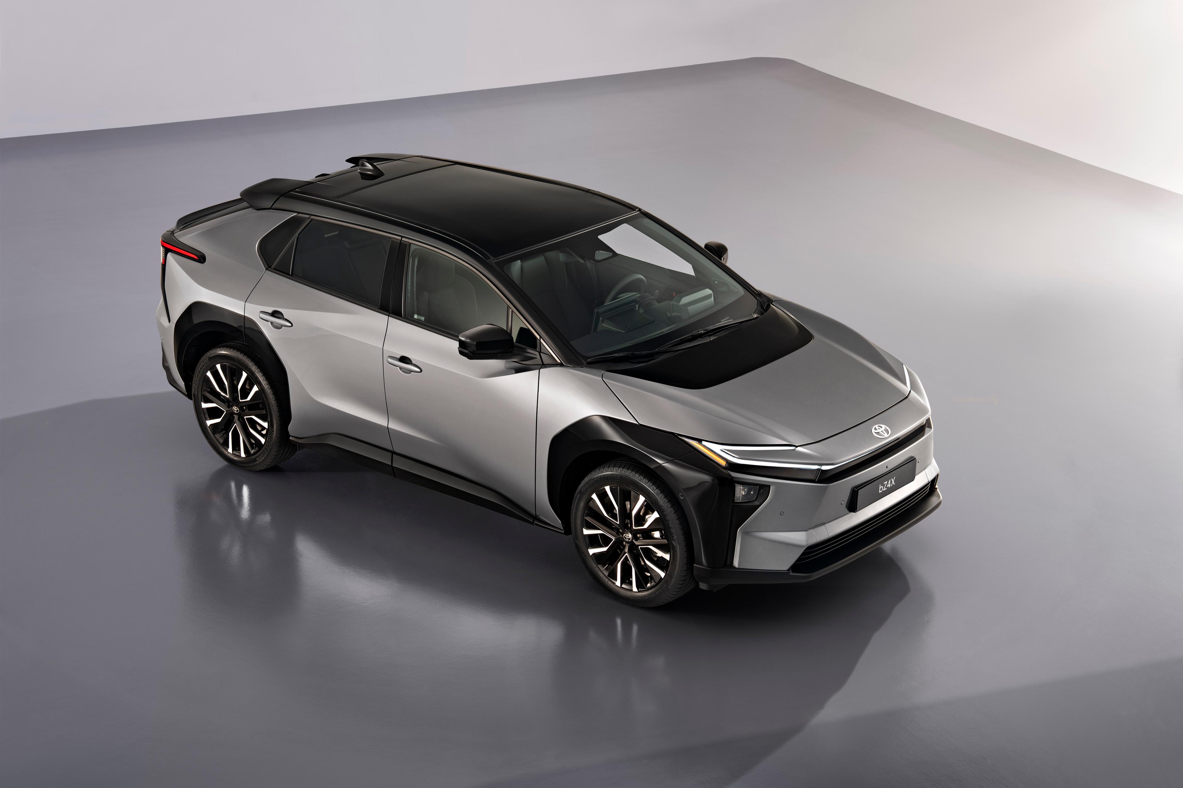 Toyota bZ4X фото 5