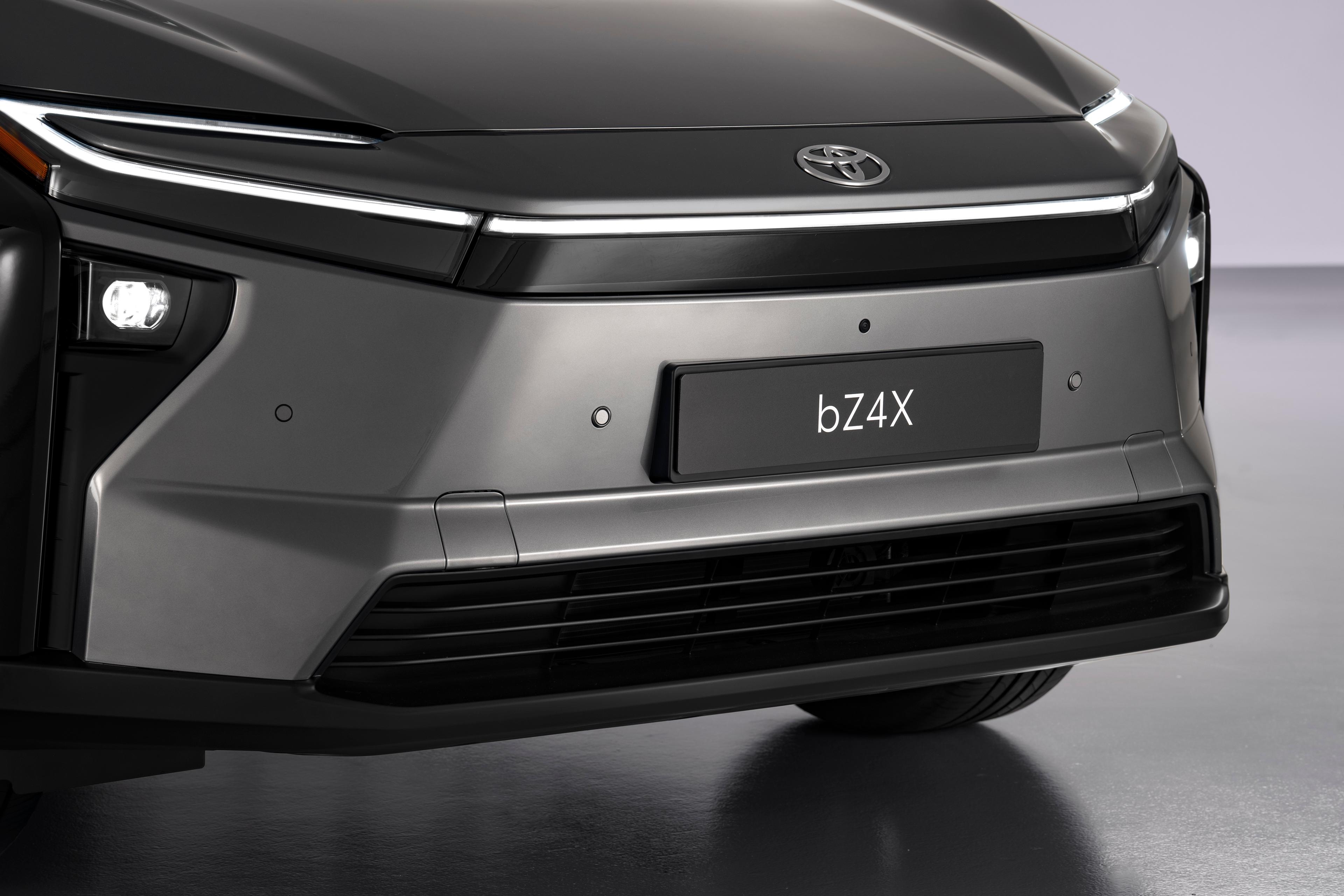 Toyota bZ4X фото 6